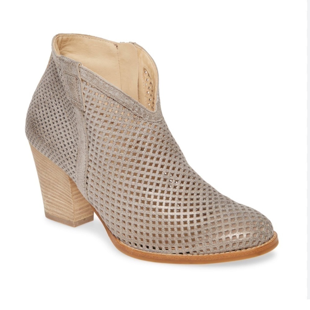 Paul Green Cougar Bootie in Smoked Brushed Metallic size 9.5